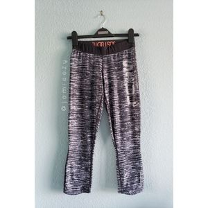 Nike | SoulCycle Relay Dri-Fit Capri Legging Tight